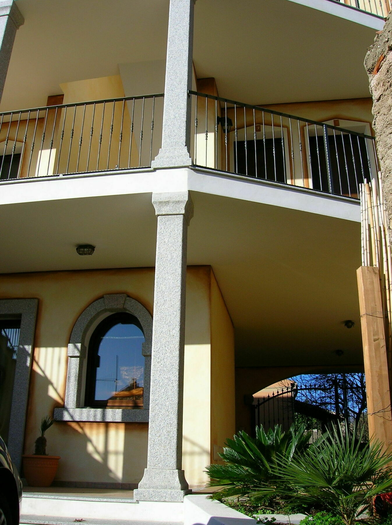 Hotel Bed Sandalia Badesi Exterior photo